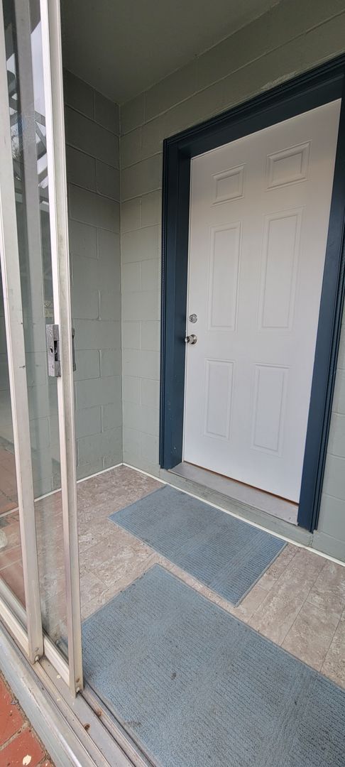 Building Photo - Anderson Home With Lots Of Character!  2 Bedroom 1 Bath With Carport and Shop