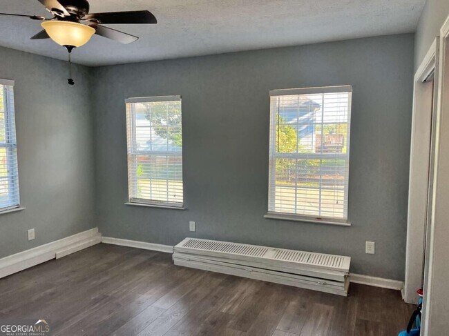 Building Photo - 30 Candlewood Ct