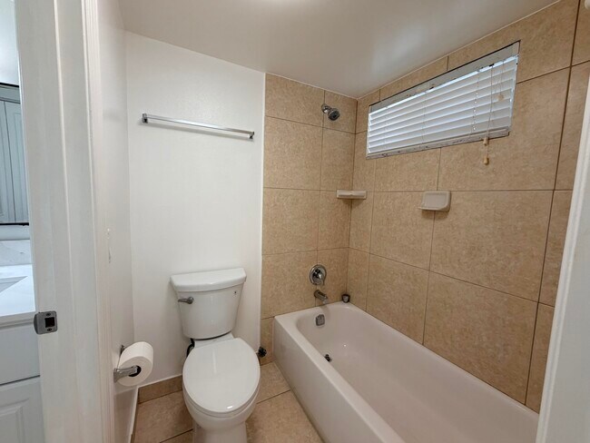 Building Photo - 5980 NW 64th Ave