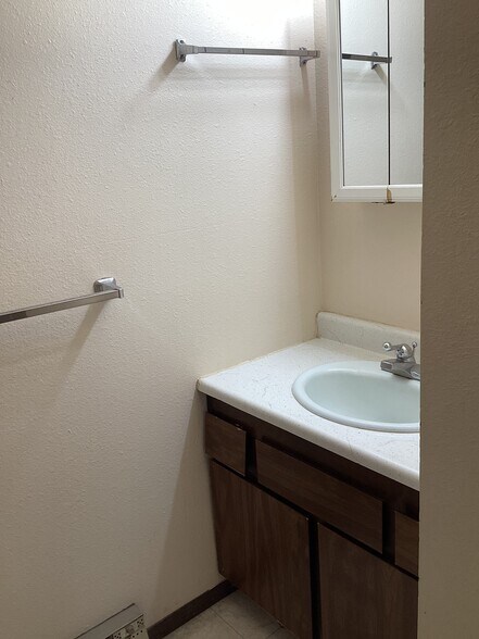 Building Photo - 1602 Hudson St