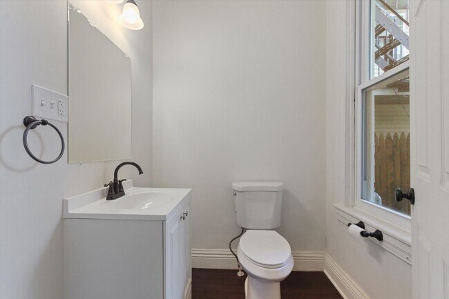 Building Photo - Spacious 4 Bedroom Home for Rent in York, PA!