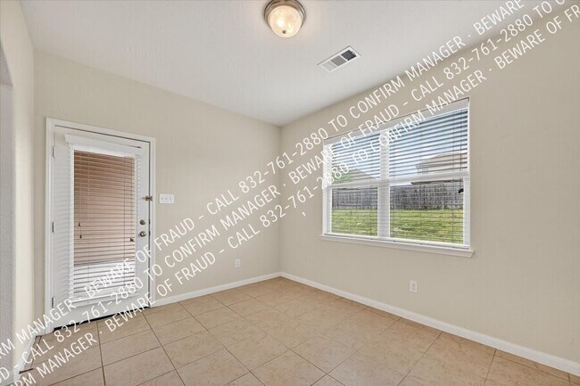 Building Photo - 2126 Redbud Dr