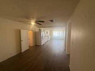 Building Photo - For Rent