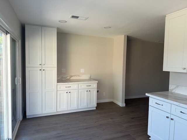 Building Photo - 112 S Birchwood St