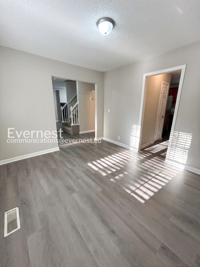 Building Photo - 3612 Mizell Rd