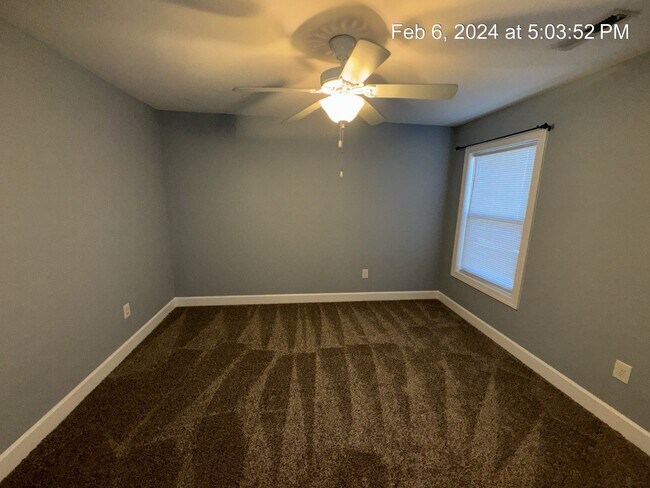 Building Photo - 118 Blackhawk Lane