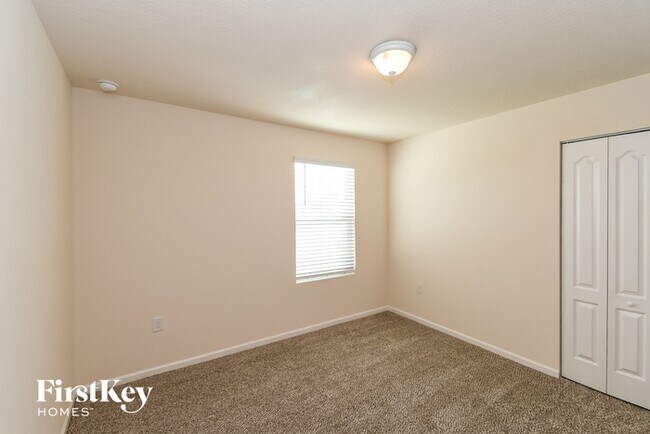 Building Photo - 2360 Sea Palm Ave