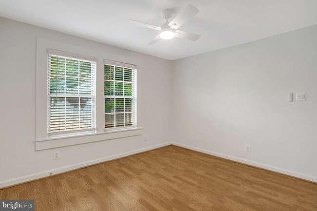 Building Photo - 1800 Dewitt Ave