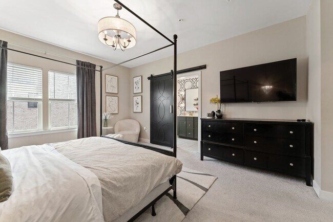 Building Photo - Welcome to your dream townhome - Spacious ...