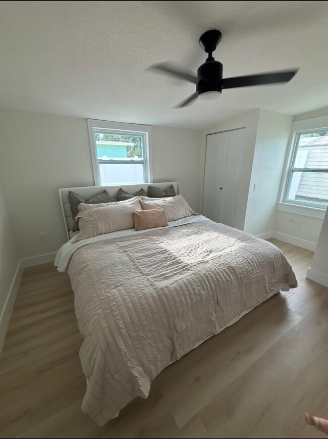 Building Photo - 8003 Somerset Ln