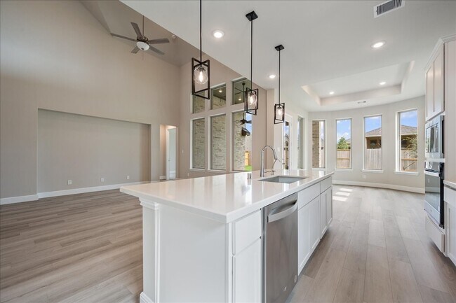 Building Photo - 7523 Mariposa Wy