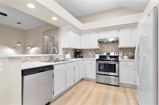 Building Photo - 2533 Forestwood Dr