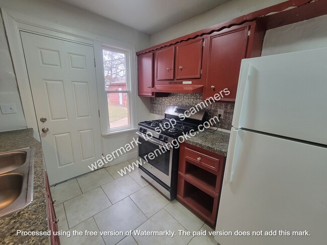 Building Photo - Affordable 3 bedroom ready to go!