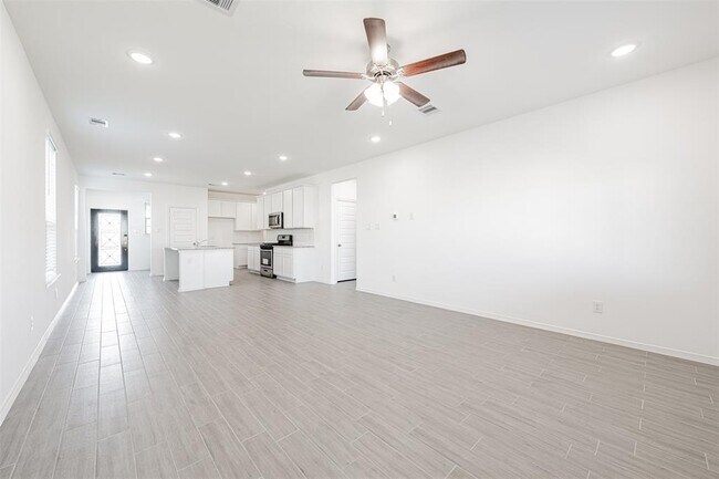Building Photo - 5731 Tabula Rasa Dr
