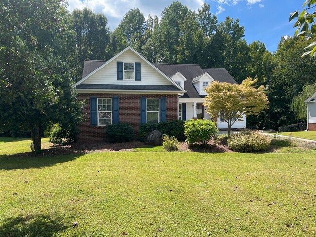 Building Photo - For Rent in Charleston Ridge