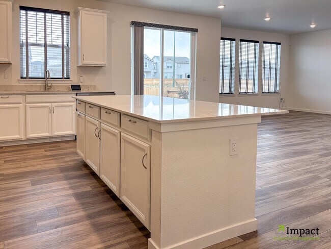 Building Photo - 10228 Vaughn St