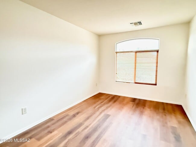 Building Photo - 4689 W Cepa Ln