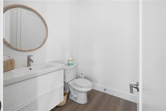 Building Photo - 9040 Main St