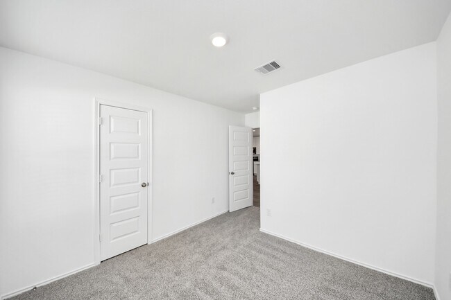 Building Photo - 2007 Woodlark Way