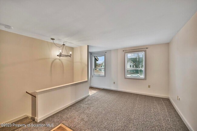 Building Photo - 1409 Penn Ave