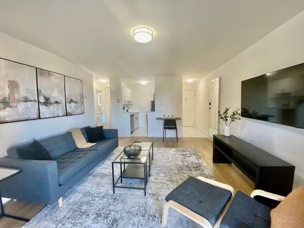 Building Photo - 30 2nd St