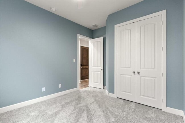Building Photo - 1725 Rolling Heights Ln