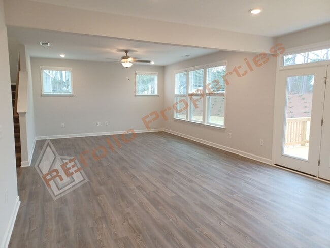 Building Photo - 98 Alder Creek Ct