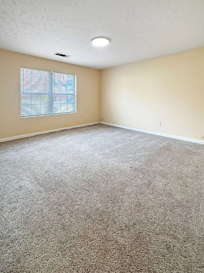 Building Photo - Duplex in Flowery Branch Available Immediately