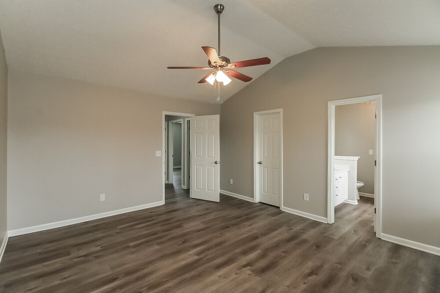 Building Photo - 11570 Vinea Ln