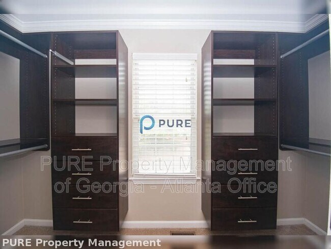 Building Photo - 3729 Wavetree Pass NW