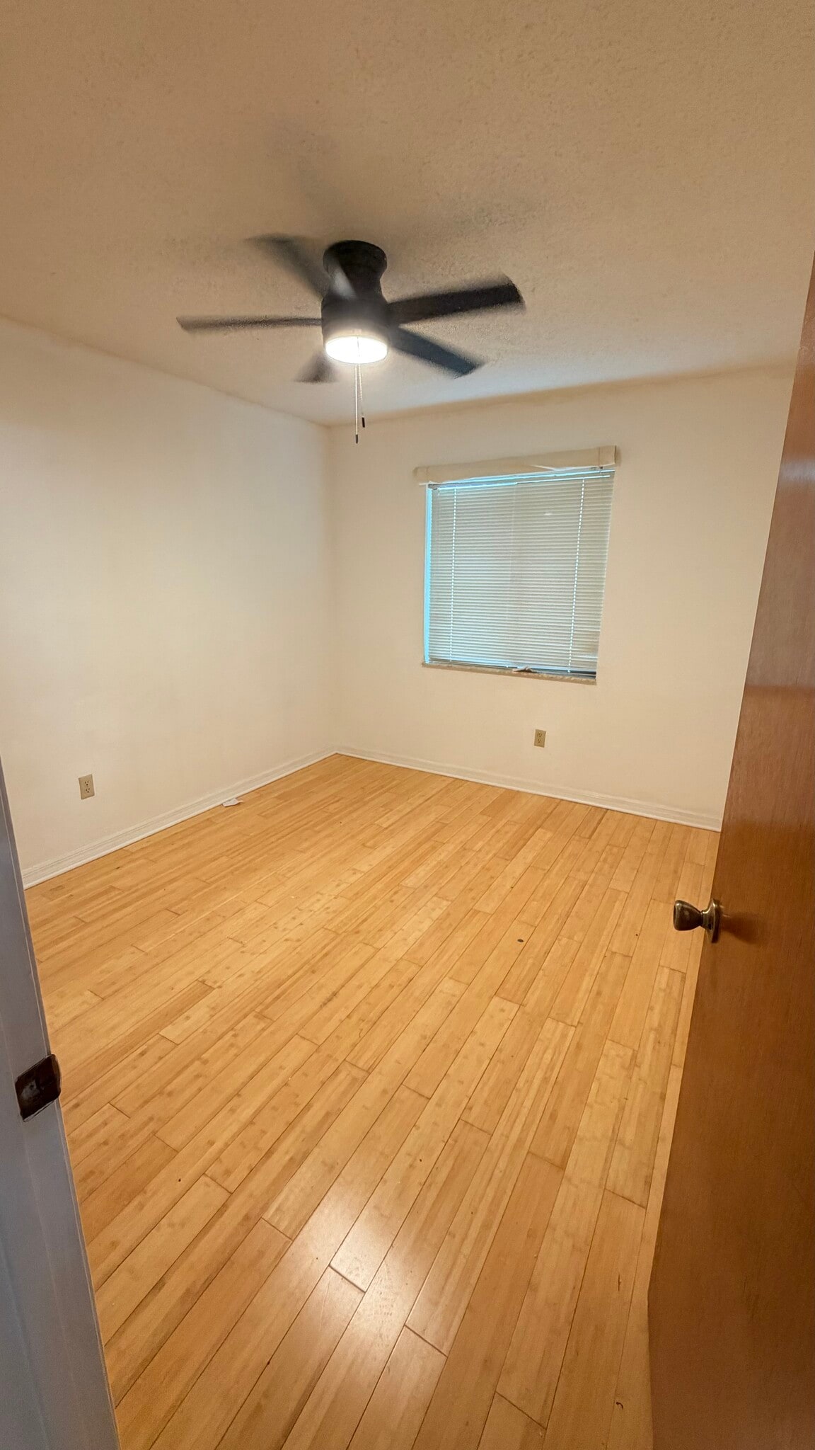 Building Photo - 20203 Majestic St