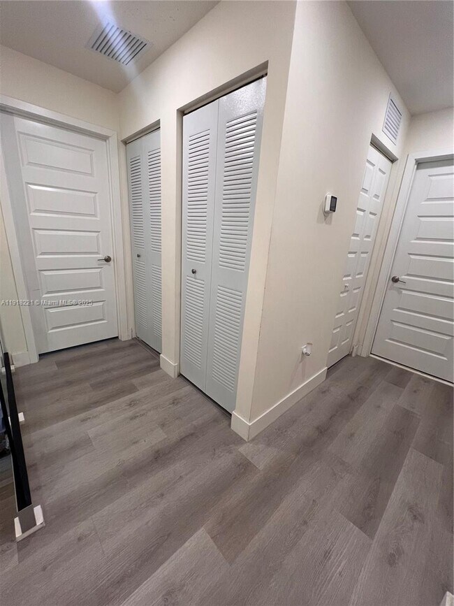 Building Photo - 10431 NW 82nd St