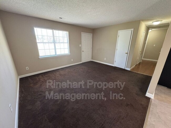 Building Photo - 1117 Southland Dr