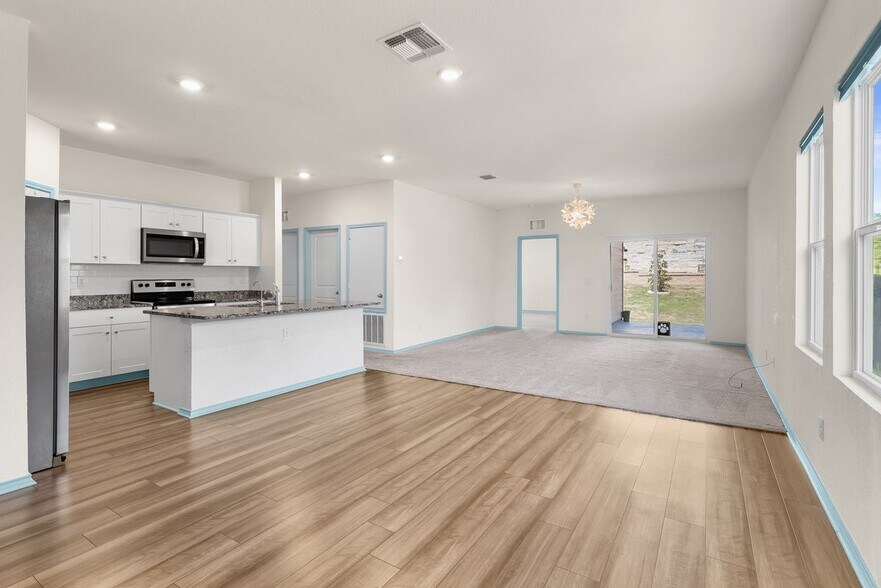 Building Photo - 5010 Jovian