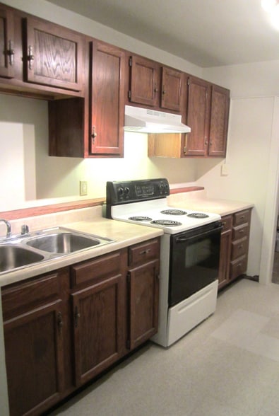 Building Photo - 2615 Polk St NE