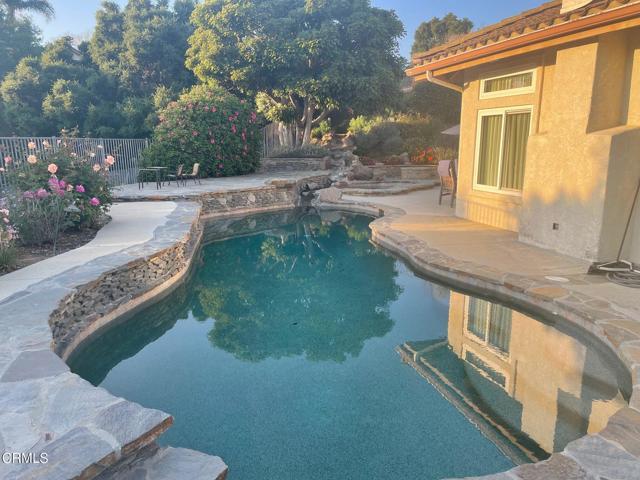 Building Photo - 2109 Valleyfield Ave