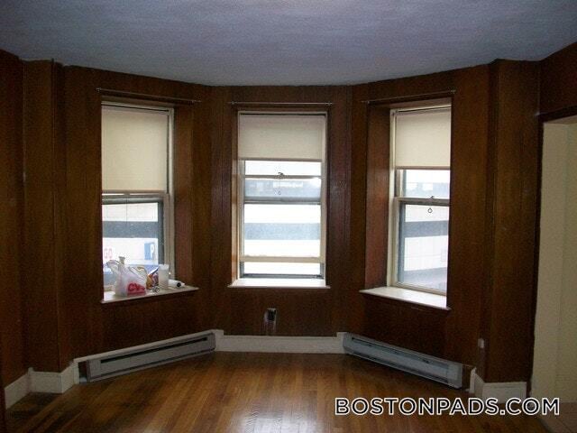 Building Photo - 32 Westland Ave