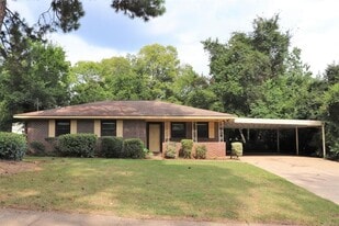 Building Photo - 875 Karen Rd