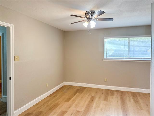 Building Photo - 701 Tanglewood Dr