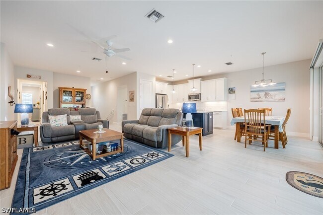 Building Photo - 2555 Seychelles Dr