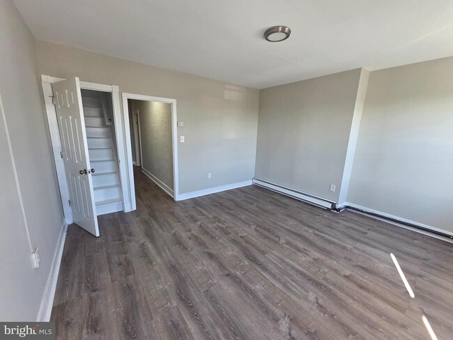 Building Photo - 549 Brunswick Ave