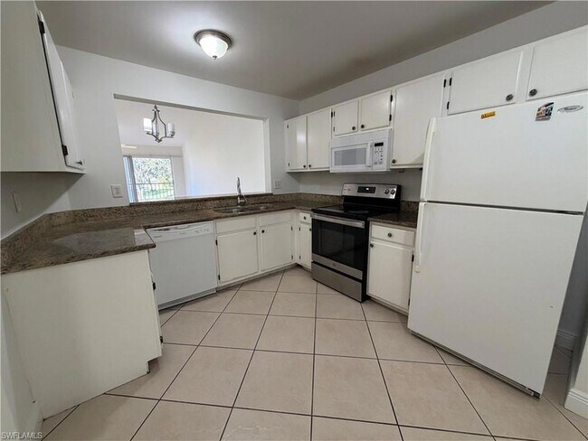 Building Photo - 1392 Churchill Cir