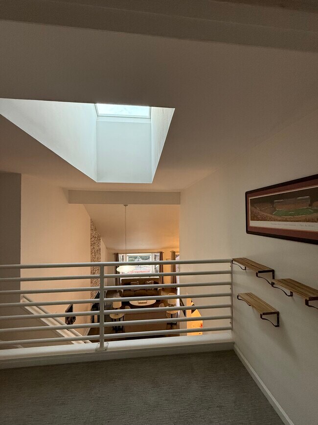 Building Photo - 4444 Lindell Blvd