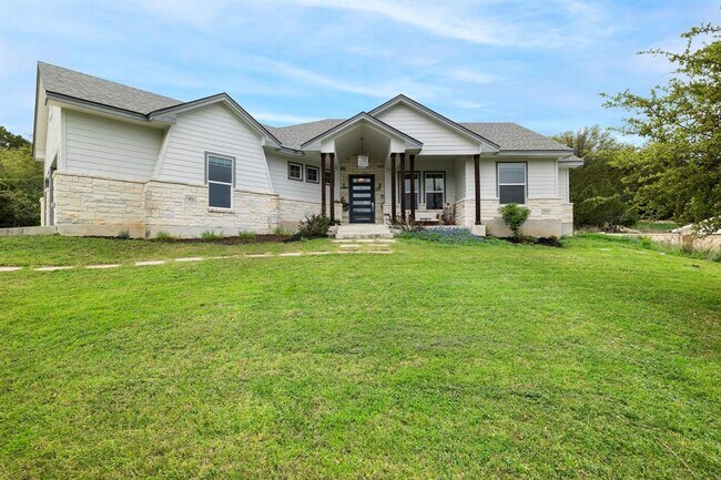Building Photo - 706 Stow Dr