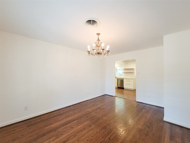 Building Photo - 9506 Vogue Ln