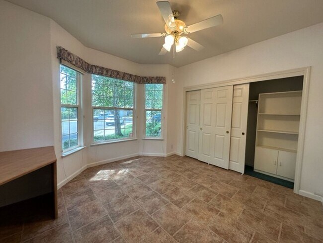 Building Photo - Gem of a rental home in East Davis