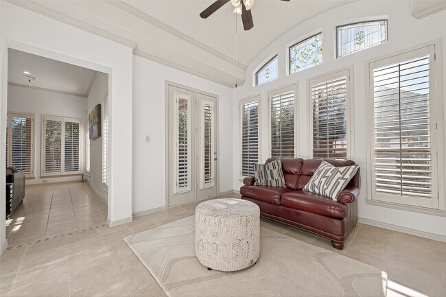 Building Photo - 7211 Spring Meadow Ln