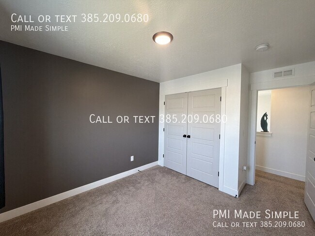 Building Photo - 3621 Sparrow Ln