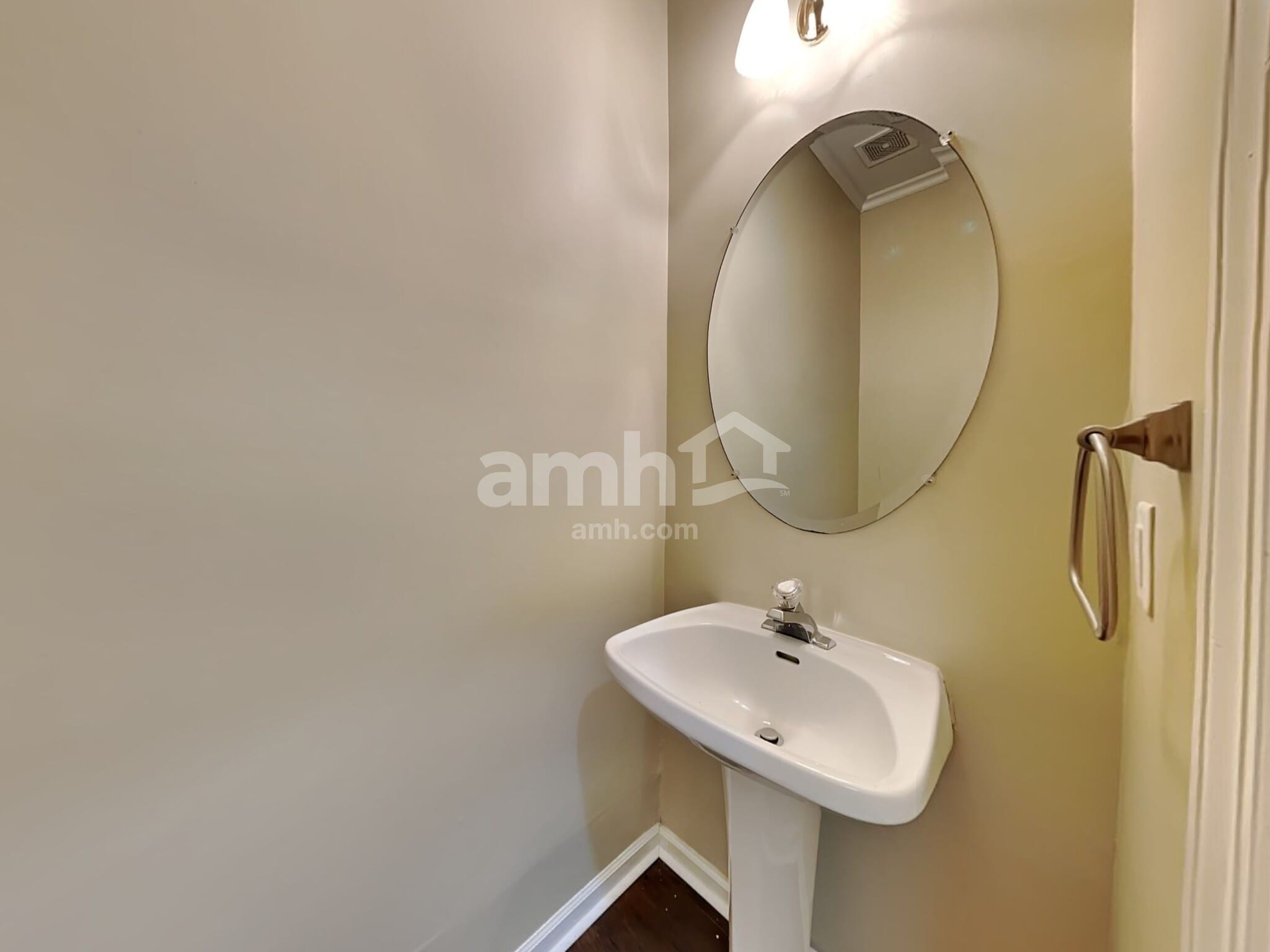 Building Photo - 2635 Planters Pointe Blvd