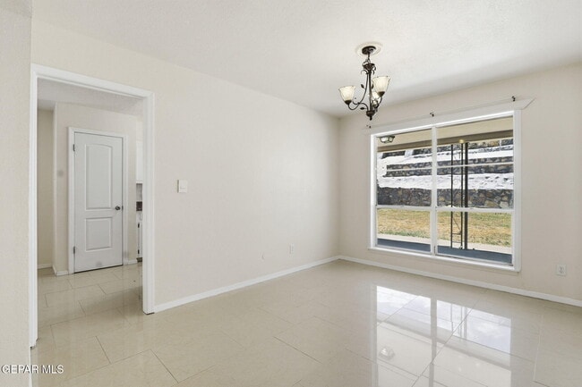 Building Photo - 3329 Old Spanish Trail